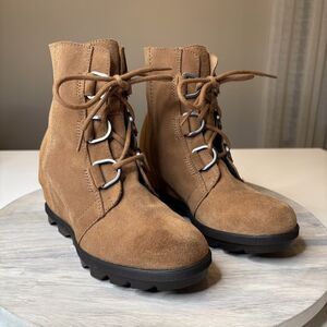 Sorel Women’s Joan of Arctic Hidden Wedge Brown Leather Suede Boots US Size 4‎